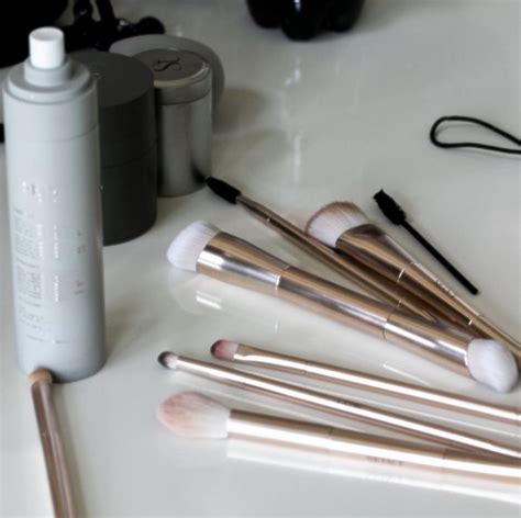 cleaning seint makeup brushes.